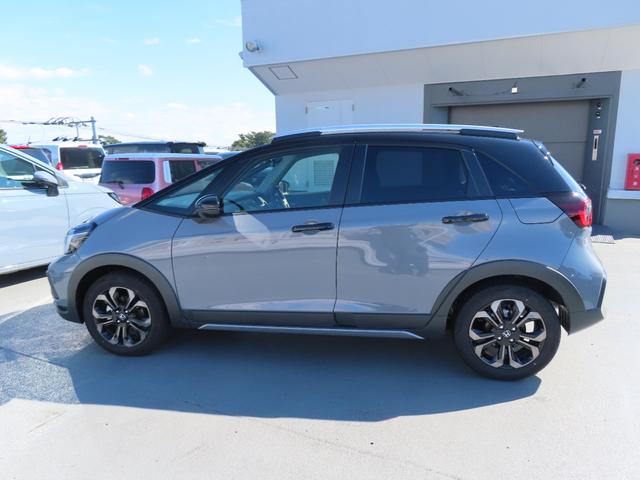 フィット e:HEVクロスター 車線維持支援システム ルーフレール 衝突回避システム 禁煙 1オーナー フルオートエアコン 整備記録簿 前後センサー LEDランプ エアバッグ サイドエアバック 地デジ VSA(8枚目)