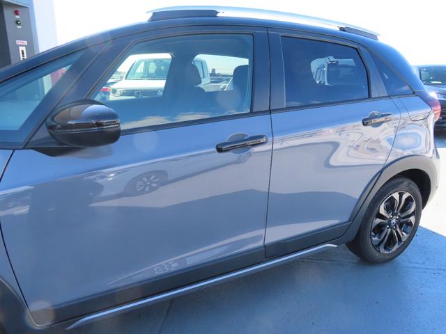 フィット e:HEVクロスター 車線維持支援システム ルーフレール 衝突回避システム 禁煙 1オーナー フルオートエアコン 整備記録簿 前後センサー LEDランプ エアバッグ サイドエアバック 地デジ VSA(31枚目)