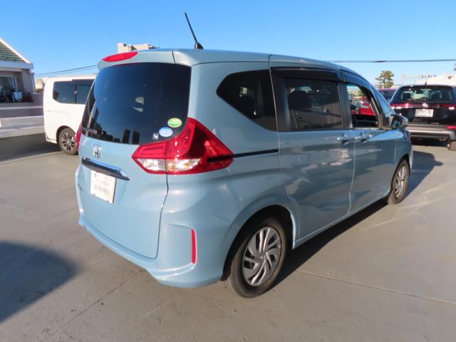 フリード Ｇ・ホンダセンシング　Ｆセグ　追突被害軽減ブレーキ　ｉストップ　Ｗエアバッグ　パワーウィンドウ　ベンチシート　１オ－ナ－　アクティブクルーズコントロール　スマートキ　カラーバックモニター　禁煙　ＶＳＡ（6枚目）