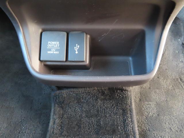 フリード Ｇ・ホンダセンシング　Ｆセグ　追突被害軽減ブレーキ　ｉストップ　Ｗエアバッグ　パワーウィンドウ　ベンチシート　１オ－ナ－　アクティブクルーズコントロール　スマートキ　カラーバックモニター　禁煙　ＶＳＡ（22枚目）