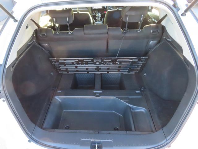 シャトル Ｇホンダセンシング　Ｇ　ホンダセンシング（５名）　ワンオーナー車　盗難警報装置　スマートキー　クルコン　横滑り防止　ナビＴＶ　パワーウィンドウ　ドラレコ　ＡＢＳ　ＥＴＣ付き　ＬＥＤヘッドライト　ＤＶＤ再生　エアバッグ（10枚目）