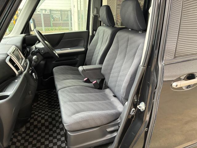 助手席シート部分!