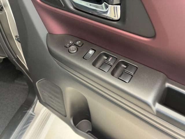 スペーシアカスタム ハイブリッドＸＳターボ　新車未登録車　全方位モニター付き９インチナビゲーション＆スズキセーフティサポート　スズキコネクト対応通信機装着車　２トーンルーフ　新車保証付き（16枚目）