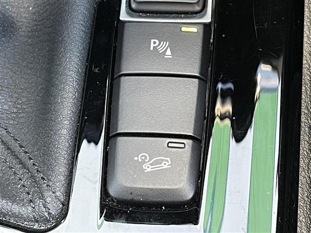xDrive 18d MスポーツX ・ワンオーナー・4WD・純正HDDナビ・バックカメラ・コーナーセンサー・シートヒーター・ミラーETC・インテリジェントセーフティ・ダウンヒルアシストコントロール・電動リアゲート(8枚目)