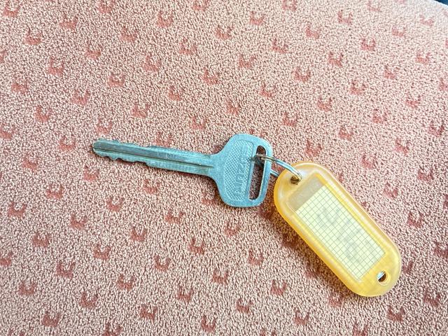 アルトラパン Ｌ　ベンチシート　ＡＴ　ＡＢＳ　ＣＤ　ＭＤ　アルミホイール　衝突安全ボディ　エアコン　パワーステアリング　パワーウィンドウ（10枚目）