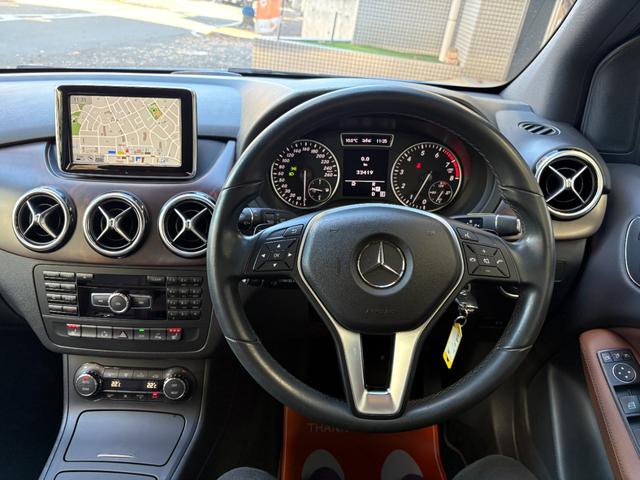 Bクラス B180 ブルーエフィシェンシー サウスシーブルー/ヘーゼルナッツブラウンレザー/純正ナビTV/Bカメラ/シートヒーター/キセノン/キーレス/スペアキー/走行33500km/スペアキー/純正アルミ/車両評価4.5点車(18枚目)