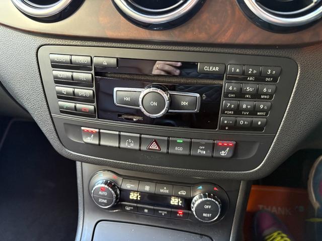 Bクラス B180 ブルーエフィシェンシー サウスシーブルー/ヘーゼルナッツブラウンレザー/純正ナビTV/Bカメラ/シートヒーター/キセノン/キーレス/スペアキー/走行33500km/スペアキー/純正アルミ/車両評価4.5点車(26枚目)