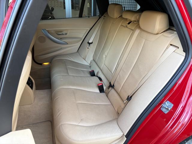 3シリーズ 320iツーリング Mスポーツ ベージュ革/純正ナビTV/Bカメラ/コーナーセンサー/HID/スマートキー/パワーシート/シートヒーター/前後ドライブレコーダー/Bluetooth/Mスポーツエアロ/スペアキー/弊社下取り直販(15枚目)