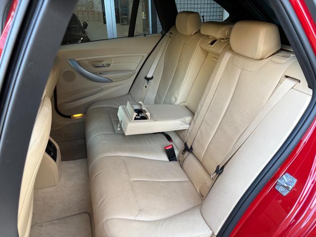 3シリーズ 320iツーリング Mスポーツ ベージュ革/純正ナビTV/Bカメラ/コーナーセンサー/HID/スマートキー/パワーシート/シートヒーター/前後ドライブレコーダー/Bluetooth/Mスポーツエアロ/スペアキー/弊社下取り直販(16枚目)