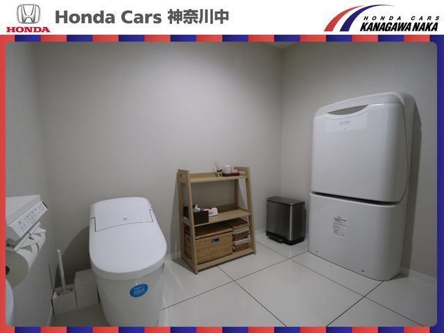 フィット ｅ：ＨＥＶリュクス　コネクトナビ　ワンオーナー　シートヒーター　サイドカーテンエアバッグ　ＨｏｎｄａＳＥＮＳＩＮＧ　ＥＴＣ　純正ナビ　リヤカメラ　レーダークルーズコントロール　ＬＥＤヘッド　ＵＳＢ　ＣＭＢＳ　１オーナ（31枚目）