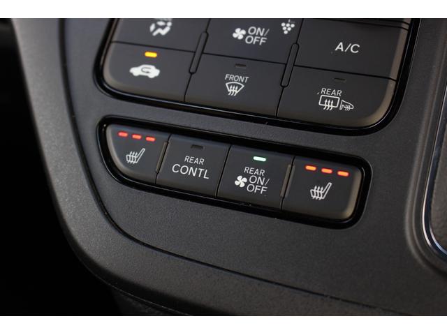 ステップワゴン ｅ：ＨＥＶスパーダ　Ｈｏｎｄａ純正大画面ナビ　ワンオーナー　禁煙　ＡｐｐｌｅＣａｒＰｌａｙ　リア席モニター　前後ドライブレコーダー　シートヒーター　１６インチアルミホイール　Ｂｌｕｅｔｏｏｔｈ接続　ＵＳＢ接続　１オーナー（14枚目）