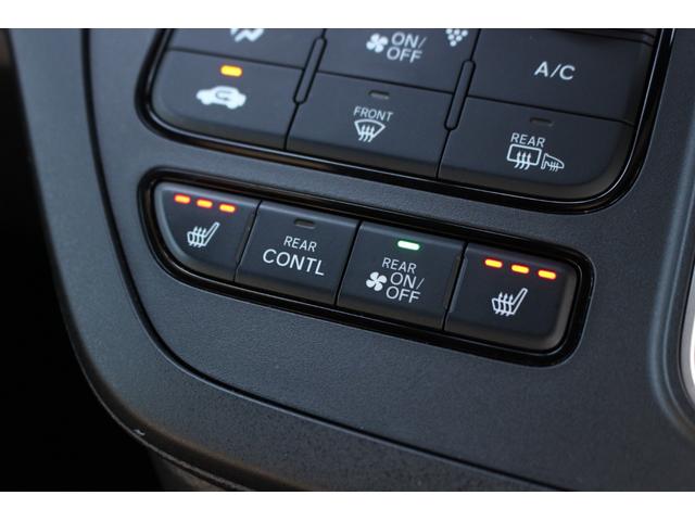 ステップワゴン スパーダ　ワンオーナー　Ｈｏｎｄａ　ＣＯＮＮＥＣ　純正大画面ナビ　大画面リア席モニター　シートヒーター　Ｗエアコン　電動ゲート　ＥＴＣ２．０　全列ＵＳＢ入力端子　盗難防止装置　前後ドライブレコーダー　ワンセグ（14枚目）
