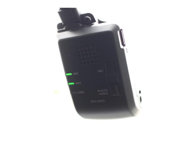 フィット e:HEVリュクス 当社元レンタカー 禁煙車 ETC2.0 ドラレコ シートヒーター サイドカーテンエアバッグ マルチビューカメラシステム スマートキーシステム BTオーディオ 誤発進抑制機能 本革シート フロントカメラ(9枚目)