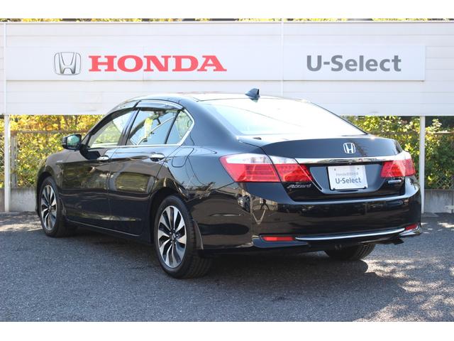 アコードハイブリッド ＥＸ　純正メーカーオプションＨＤＤナビゲーション　レザーパッケージ　電動サンルーフ　禁煙　ＥＴＣ２．０　６スピーカー　ＬＥＤヘッドライト　アクティブコーナーリングライト　１７インチスチールホイール　本革（7枚目）