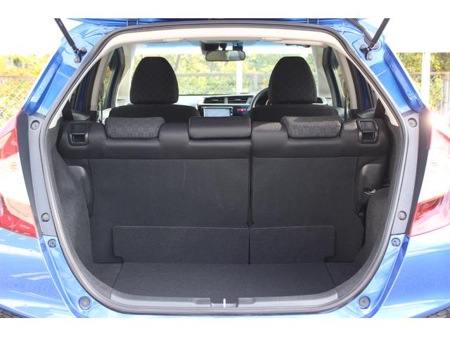 フィット １３Ｇ・Ｆパッケージファインエディション　純正ナビ　ワンオーナー　あんしんパッケージ　Ｂｌｕｅｔｏｏｔｈ　プラズマクラスター　サイドカーテンエアバッグ　オートリトラミラー　セキュリティアラーム　ＩＲカットガラス　アームレスト　インテリキー（19枚目）