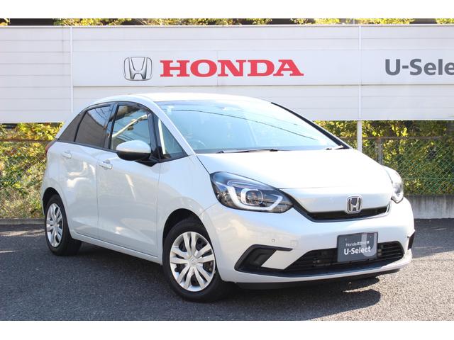 フィット ホーム　禁煙車　ワンオーナー　前後ドラレコ　ＥＴＣ車載器　ＬＥＤヘッドライト　フルオートエアコン　電子制御パーキングブレーキ　サイドカーテンエアバッグ　フルセグＴＶ　ＡＵＸ接続　オートマチックハイビーム　ＢＴ（5枚目）