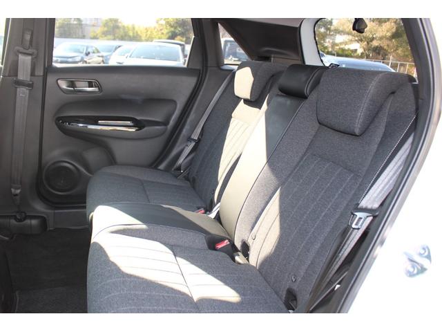 フィット ホーム　禁煙車　ワンオーナー　前後ドラレコ　ＥＴＣ車載器　ＬＥＤヘッドライト　フルオートエアコン　電子制御パーキングブレーキ　サイドカーテンエアバッグ　フルセグＴＶ　ＡＵＸ接続　オートマチックハイビーム　ＢＴ（22枚目）