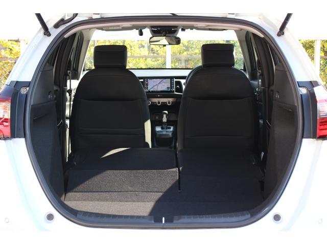 フィット ホーム　禁煙車　ワンオーナー　前後ドラレコ　ＥＴＣ車載器　ＬＥＤヘッドライト　フルオートエアコン　電子制御パーキングブレーキ　サイドカーテンエアバッグ　フルセグＴＶ　ＡＵＸ接続　オートマチックハイビーム　ＢＴ（25枚目）