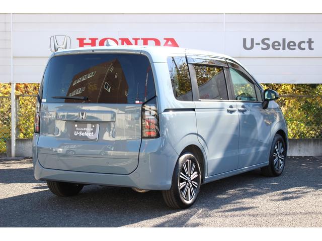 フリード エアー　走行距離３，１６７ｋｍ　ワンオーナー　禁煙車　純正８インチナビ　フルセグ　Ｂｌｕｅｔｏｏｔｈオーディオ　前後ドラレコ　純正１５インチアルミ　サイドエアバック　横滑り防止機能　サイドカーテンエアバック（6枚目）