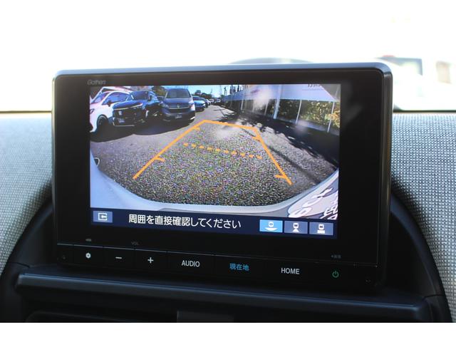 フリード エアー　走行距離３，１６７ｋｍ　ワンオーナー　禁煙車　純正８インチナビ　フルセグ　Ｂｌｕｅｔｏｏｔｈオーディオ　前後ドラレコ　純正１５インチアルミ　サイドエアバック　横滑り防止機能　サイドカーテンエアバック（11枚目）
