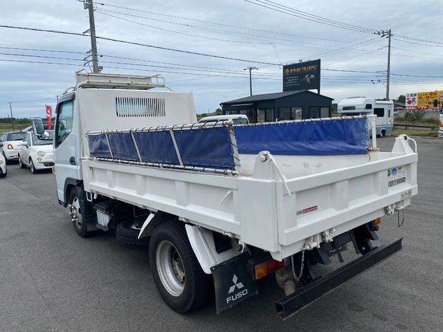 キャンター 　２ｔダンプ　５速マニュアルＭＴ　レーンアシスト（8枚目）