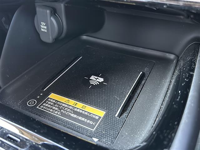 ヴェゼル ｅ：ＨＥＶ　Ｚ　純正ナビ　バックカメラ　ＥＴＣ２．０　ブラインドスポットモニター　クリアランスソナー　ワイパーデザイアー　ミラーヒーター　純正１８インチアルミホイール　ＬＥＤヘッドライト　ハーフレザーシート（3枚目）