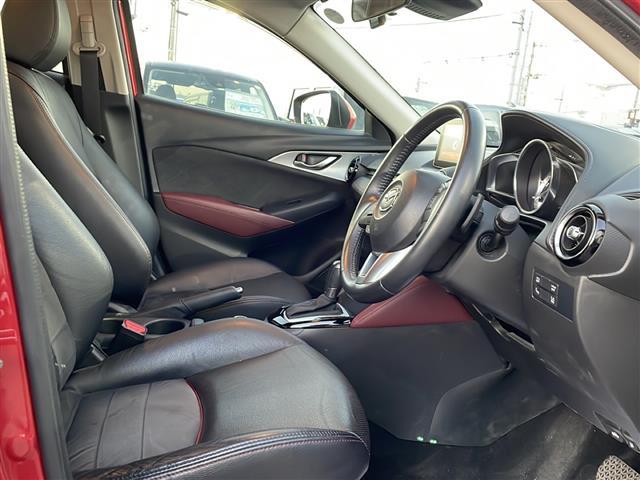 ＣＸ－３ ＸＤ　ツーリング　Ｌパッケージ　純正ナビ　バックカメラ　ハーフレザーシート　ヘッドアップディスプレイ　ブラインドスポットモニター　パドルシフト　純正１８インチアルミホイール　ＥＴＣ　前後ドライブレコーダー　Ｄ／Ｎ席シートヒーター（12枚目）