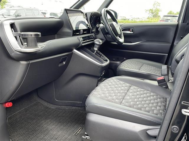 ヴォクシー Ｓ－Ｚ　純正１０．５型ディスプレイ／快適利便パッケージ（Ｈｉｇｈ）／パノラミックビューモニター／ハンズフリーＰＳ／ＣＤＤＶＤデッキ／パワーバックドア／ＢＳＭ／ＳＥＡ／アドバンスドパーク／前後ドラレコ（16枚目）