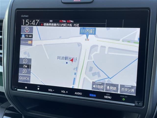 フリードハイブリッド ハイブリッド・モデューロＸ　ホンダセンシング　純正９インチナビ／バックカメラ／無限ドアプロテクター／両側パワースライドドア／追従式クルコン／ＬＥＤヘッドライト／ＬＥＤフォグライト／オートライト／ＥＴＣ／純正１５ＡＷ／ドアバイザー／電動格納ミラー（3枚目）