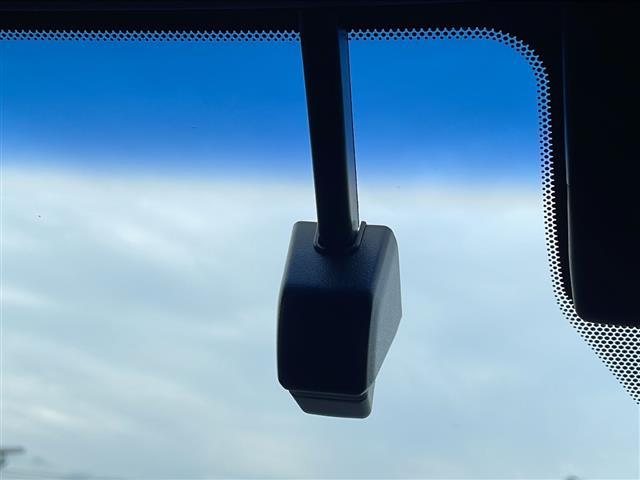 クラウンハイブリッド ＲＳアドバンス　ワンオーナー／サンルーフ／純正１２．３型ナビ／全周囲カメラ／全席パワーシート／全席シートヒーター／前席エアシート／ハンドルヒーター／ＬＥＤヘッドライト／純正ドラレコ／ＥＴＣ２．０／純正ＡＷ／スペアキー（6枚目）
