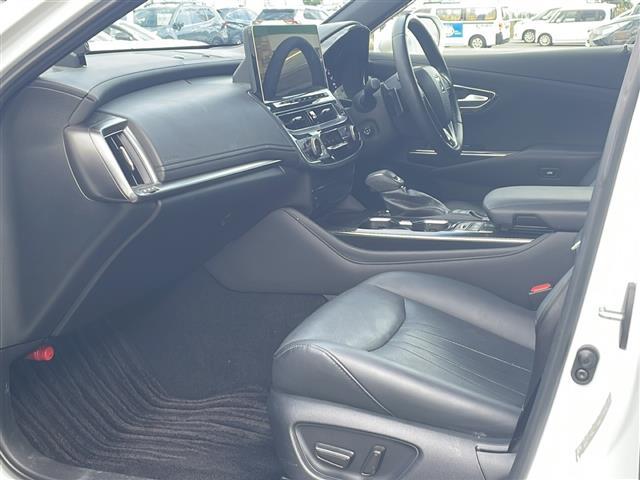 クラウンハイブリッド ＲＳアドバンス　ワンオーナー／サンルーフ／純正１２．３型ナビ／全周囲カメラ／全席パワーシート／全席シートヒーター／前席エアシート／ハンドルヒーター／ＬＥＤヘッドライト／純正ドラレコ／ＥＴＣ２．０／純正ＡＷ／スペアキー（13枚目）