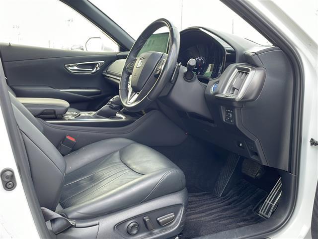 クラウンハイブリッド ＲＳアドバンス　ワンオーナー／サンルーフ／純正１２．３型ナビ／全周囲カメラ／全席パワーシート／全席シートヒーター／前席エアシート／ハンドルヒーター／ＬＥＤヘッドライト／純正ドラレコ／ＥＴＣ２．０／純正ＡＷ／スペアキー（14枚目）