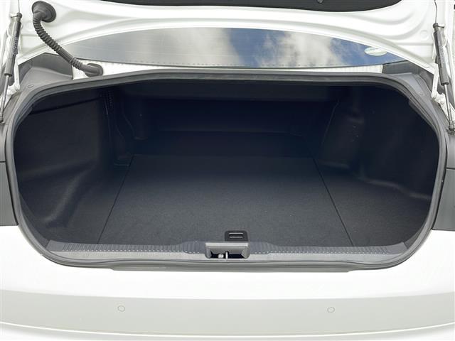クラウンハイブリッド ＲＳアドバンス　ワンオーナー／サンルーフ／純正１２．３型ナビ／全周囲カメラ／全席パワーシート／全席シートヒーター／前席エアシート／ハンドルヒーター／ＬＥＤヘッドライト／純正ドラレコ／ＥＴＣ２．０／純正ＡＷ／スペアキー（17枚目）