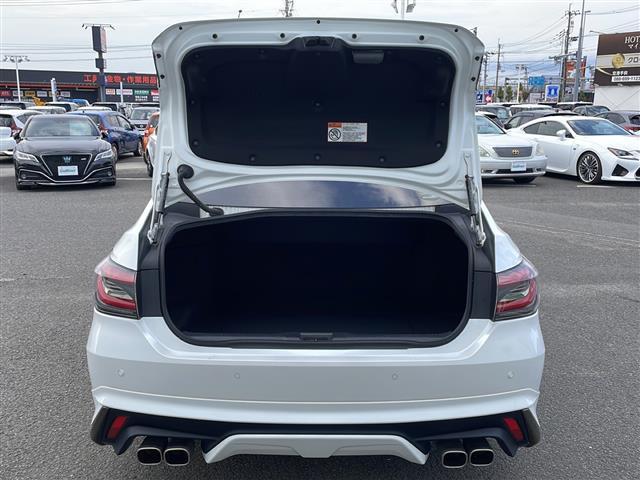クラウンハイブリッド ＲＳアドバンス　ワンオーナー／サンルーフ／純正１２．３型ナビ／全周囲カメラ／全席パワーシート／全席シートヒーター／前席エアシート／ハンドルヒーター／ＬＥＤヘッドライト／純正ドラレコ／ＥＴＣ２．０／純正ＡＷ／スペアキー（18枚目）