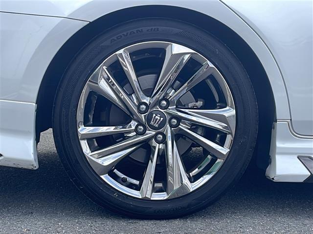 クラウンハイブリッド ＲＳアドバンス　ワンオーナー／サンルーフ／純正１２．３型ナビ／全周囲カメラ／全席パワーシート／全席シートヒーター／前席エアシート／ハンドルヒーター／ＬＥＤヘッドライト／純正ドラレコ／ＥＴＣ２．０／純正ＡＷ／スペアキー（28枚目）