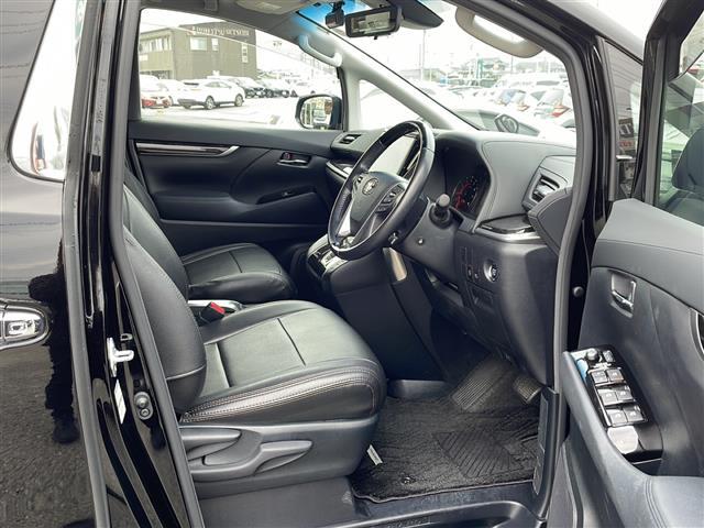 アルファード 2.5S Aパッケージ 11型ナビ/12型フリップダウンモニター/ツインムーンルーフ/ワンオーナー/バックカメラ/デジタルインナーミラー/追従式クルーズコントロール/ETC/純正17インチアルミホイール/クリアランスソナー(16枚目)