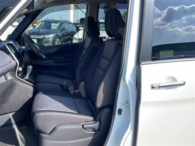 セレナ ハイウェイスターV 純正10型ナビ/プロパイロット/両側電動スライドドア/オートブレーキホールド/自動パーキングブレーキ/サンシェード/前後コーナーセンサー/LEDヘッドライト/アイドリングストップ/プッシュスタート(9枚目)