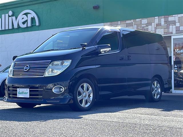 エルグランド 250ハイウェイスターブラックレザーナビED 純正ナビ/バックカメラ/フリップダウンモニター/オットマン/フォグライト/キセノンヘッドライト/D・N席シートヒーター/純正フロアマット/純正17インチアルミホイール/両側電動スライドドア(9枚目)