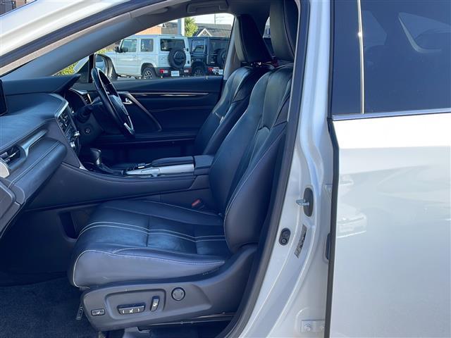 RX RX450hL 純正ナビ/全周囲カメラ/黒革シート/レーダークルコン/シートヒーター/エアシート/パワーシートメモリー機能付き/ハンドルヒーター/パワーバックドア/BSM/LKA/クリアランスソナー/三眼LED(13枚目)