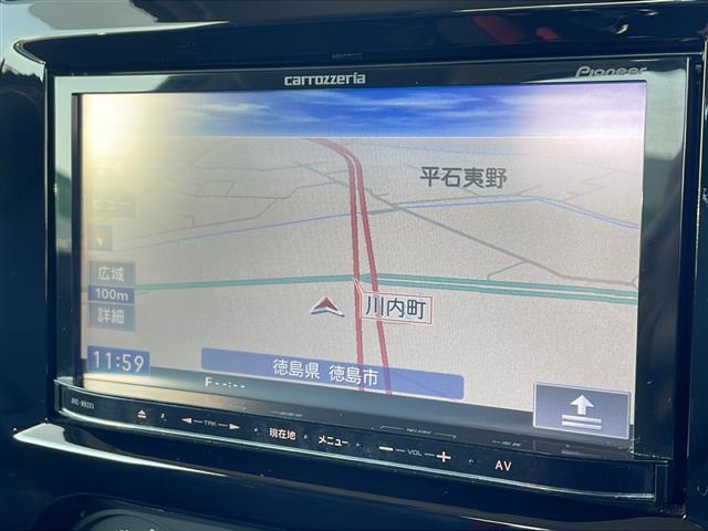 ジムニー クロスアドベンチャー 7インチナビ/ワンセグ/AM/FM/バックカメラ/合皮シート/シートヒーター/背面スペアタイヤ/AC/パワーウィンドウ/ハロゲンヘッドライト/ETC/純正AW/ドアバイザー/Wエアバッグ/リモコンキー(2枚目)