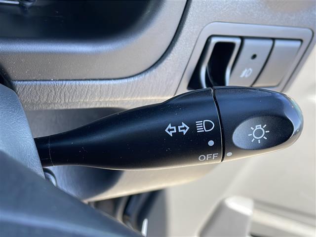 ジムニー クロスアドベンチャー 7インチナビ/ワンセグ/AM/FM/バックカメラ/合皮シート/シートヒーター/背面スペアタイヤ/AC/パワーウィンドウ/ハロゲンヘッドライト/ETC/純正AW/ドアバイザー/Wエアバッグ/リモコンキー(26枚目)