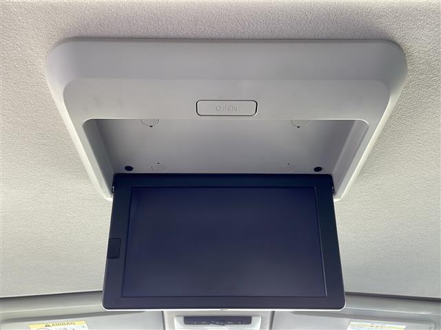 セレナ ハイウェイスター　Ｖセレクション　純正９型ナビ／１１型フリップダウンモニター／全方位カメラ／プロパイロット／追従式クルーズコントロール／デジタルインナーミラー／駐車支援／両側電動スライドドア／ＬＥＤヘッドライト／オートライト（2枚目）