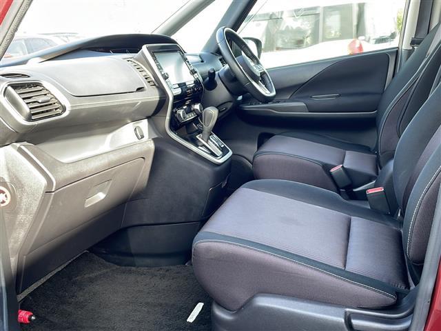 セレナ ハイウェイスター　Ｖセレクション　純正９型ナビ／１１型フリップダウンモニター／全方位カメラ／プロパイロット／追従式クルーズコントロール／デジタルインナーミラー／駐車支援／両側電動スライドドア／ＬＥＤヘッドライト／オートライト（11枚目）