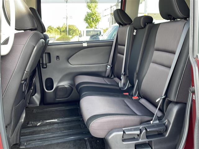 セレナ ハイウェイスター　Ｖセレクション　純正９型ナビ／１１型フリップダウンモニター／全方位カメラ／プロパイロット／追従式クルーズコントロール／デジタルインナーミラー／駐車支援／両側電動スライドドア／ＬＥＤヘッドライト／オートライト（14枚目）