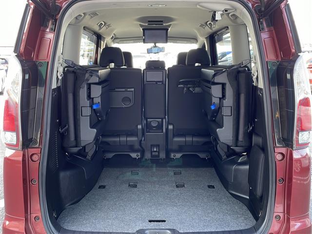 セレナ ハイウェイスター　Ｖセレクション　純正９型ナビ／１１型フリップダウンモニター／全方位カメラ／プロパイロット／追従式クルーズコントロール／デジタルインナーミラー／駐車支援／両側電動スライドドア／ＬＥＤヘッドライト／オートライト（15枚目）