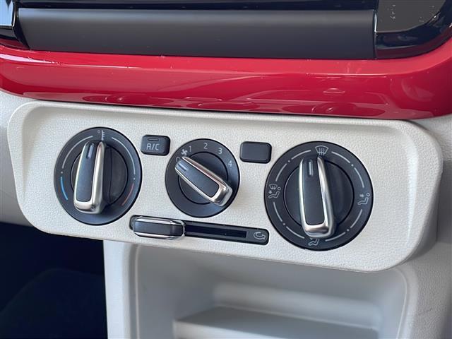 アップ！ ムーブ　アップ！　社外ナビ／バックカメラ／ＥＴＣ／クルーズコントロール／社外フロアマット／前席シートヒーター／純正１５インチアルミホイール／ハロゲンヘッドライト／スペアキー／フォグライト／リモコンキー（8枚目）