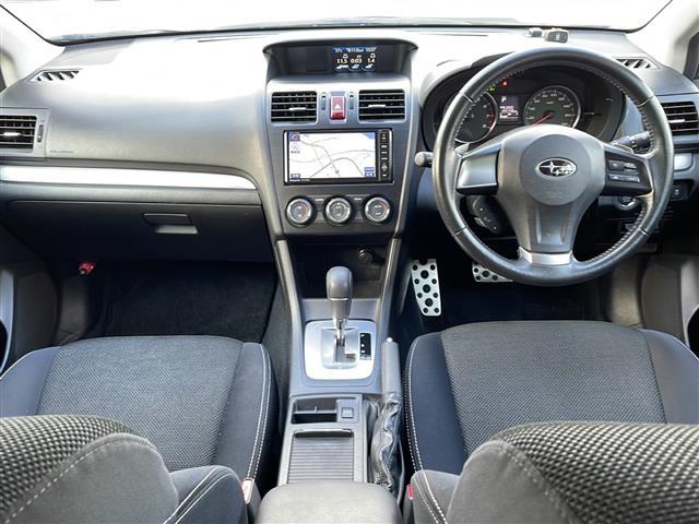 ＸＶ ２．０ｉ－Ｌ　アイサイト　社外ナビ／追従式クルーズコントロール／純正１７インチアルミホイール／前後コーナーセンサー／パドルシフト／ドアバイザー／フォグライト／純正フロアマット／電動リアゲート／スペアキー／ＥＴＣ／取扱説明書（7枚目）