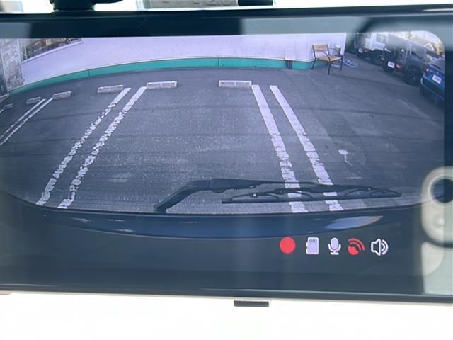 エクストレイル Ｓｔｔ　ホワイトレタータイヤ　純正ナビ　バックカメラ　ルーフキャリア　デジタルインナーミラー　ＥＴＣ２．０　純正フロアマット　社外ドラレコ　フェンダーミラー　ドアバイザー　電動格納ミラー　ハーフレザーシート（5枚目）