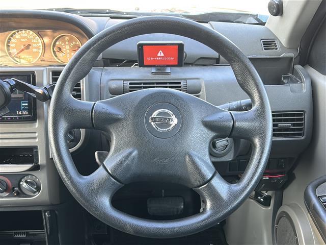 エクストレイル Ｓｔｔ　ホワイトレタータイヤ　純正ナビ　バックカメラ　ルーフキャリア　デジタルインナーミラー　ＥＴＣ２．０　純正フロアマット　社外ドラレコ　フェンダーミラー　ドアバイザー　電動格納ミラー　ハーフレザーシート（17枚目）