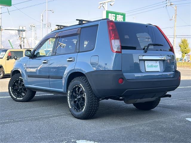 エクストレイル Ｓｔｔ　ホワイトレタータイヤ　純正ナビ　バックカメラ　ルーフキャリア　デジタルインナーミラー　ＥＴＣ２．０　純正フロアマット　社外ドラレコ　フェンダーミラー　ドアバイザー　電動格納ミラー　ハーフレザーシート（18枚目）